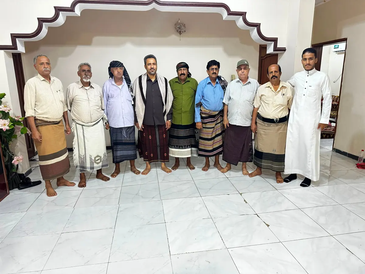 المحافظ "الحالمي " يلتقي قيادة الهيئة العسكرية الع...