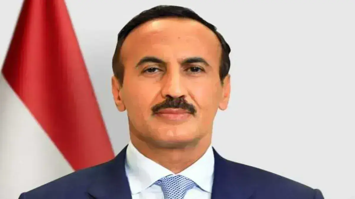 أحمد علي عبدالله صالح يعزي في وفاة الشيخ صالح جليد...