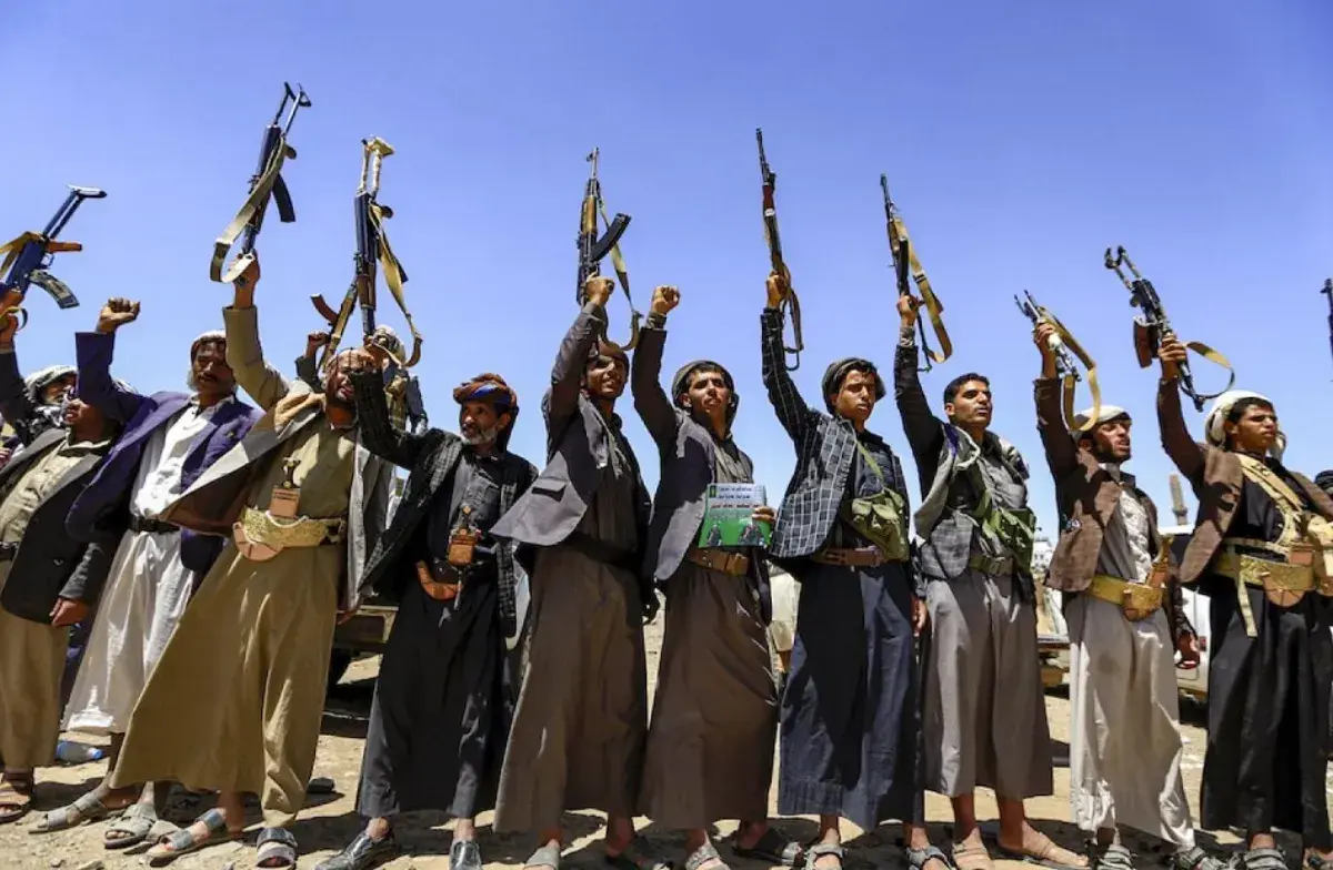 ارتباك حوثي غير مسبوق.. تعزيزات متفرقة خشية هجوم ح...