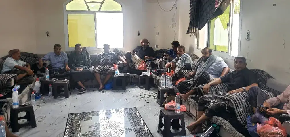 الشيخ بن شوبه الكازمي يطمئن على صحة العميد ناصر سر...