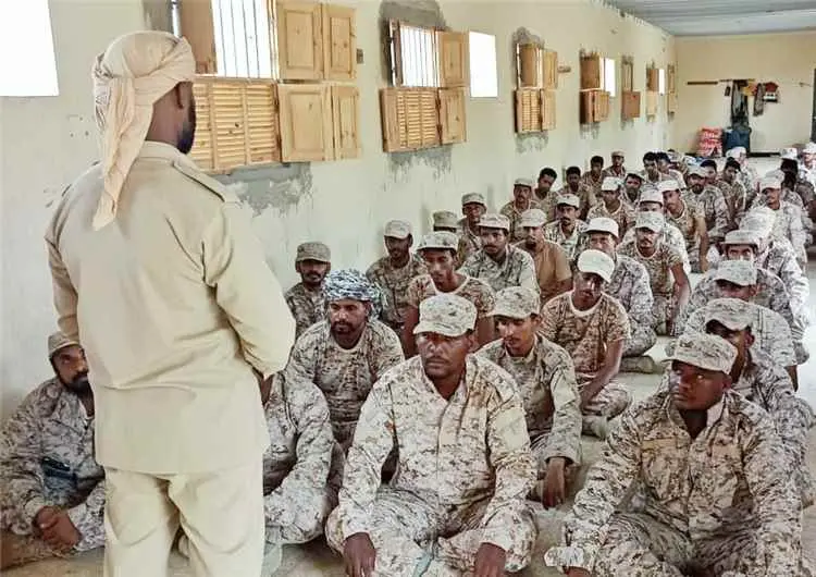 التوجيه المعنوي بلواء بارشيد ينظم محاضرة توجيهية بعنوان "صون الحقوق والكرامة واجب الجميع" لتعزيز الوعي والانضباط العسكري
