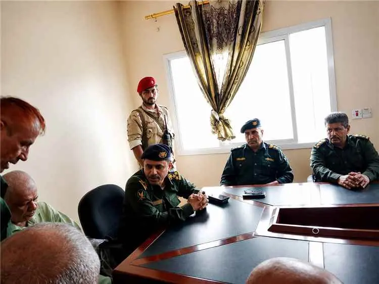 مدير عام أمن أبين يعقد اجتماعًا بمديري الإدارات وي...