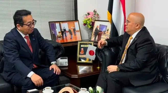 السفير السنيني يبحث مع عضو مجلس النواب الياباني تع...