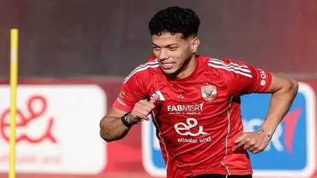 الأهلي المصري يقدم عرضا من "الفئة الأولى" لإمام عا...