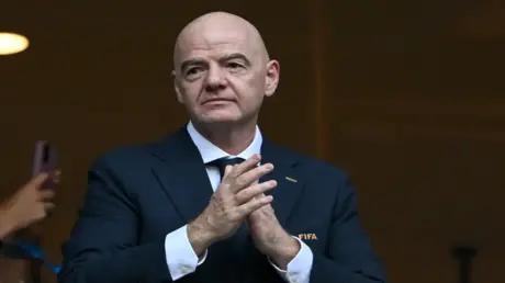 "اليويفا" يهدد إنفانتينو وجوشوا كوشنر باللجوء للقض...