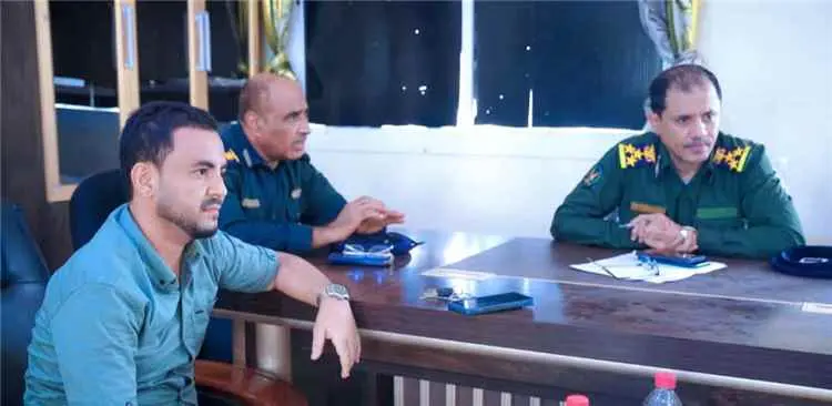 بعد زيارة لإدارة أمن أبين.. صحفي يشيد بأداء العميد...