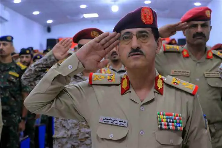 صحفي يشيد بإصلاحات وزارة الدفاع: صرف المرتبات كاملة وإنهاء الخصميات يلقى ارتياحًا واسعًا