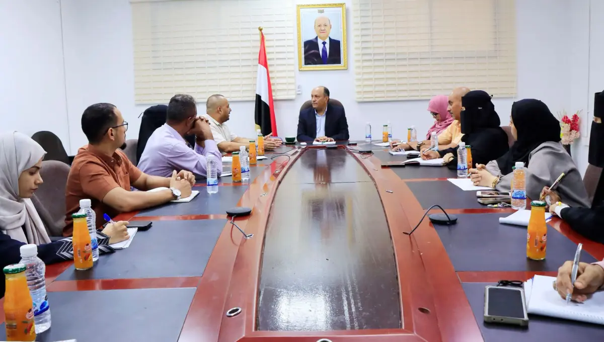 نائب وزير الصناعة والتجارة يناقش خطة متكاملة لتنمي...