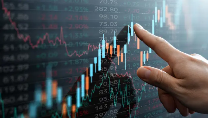 مؤشر سوق دبي المالي يصعد بـ 1.8% عند 5986 نقطة
