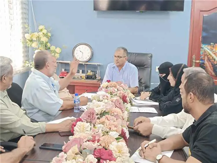 مدير عام المعلا يترأس لقاءً تنفيذيًا لمتابعة أولوي...