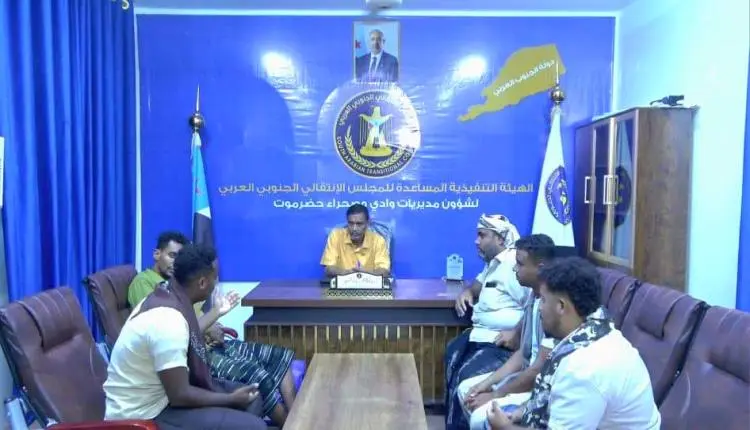 التميمي يلتقي عددًا من شباب سيئون ويؤكد أهمية دورهم في مسيرة استعادة دولة الجنوب العربي