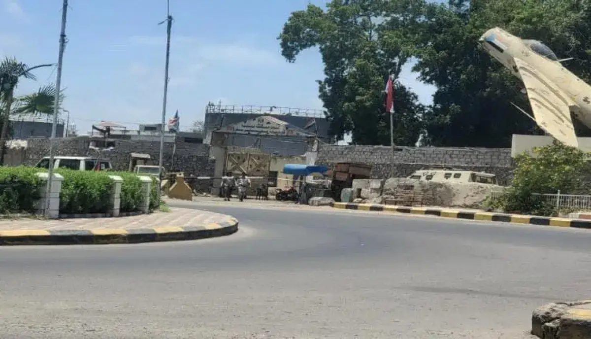 ضباط يشكون عراقيل وفوضى خلال استكمال البصمة الإلكت...