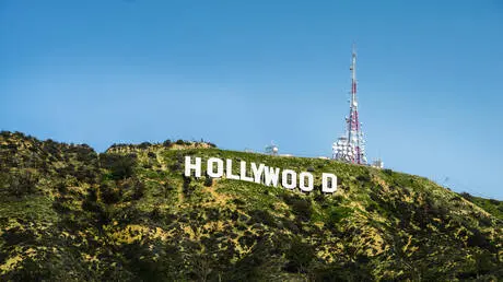فنان عالمي يخسر دورا سينمائيا بارزا بعد اتهامات بس...