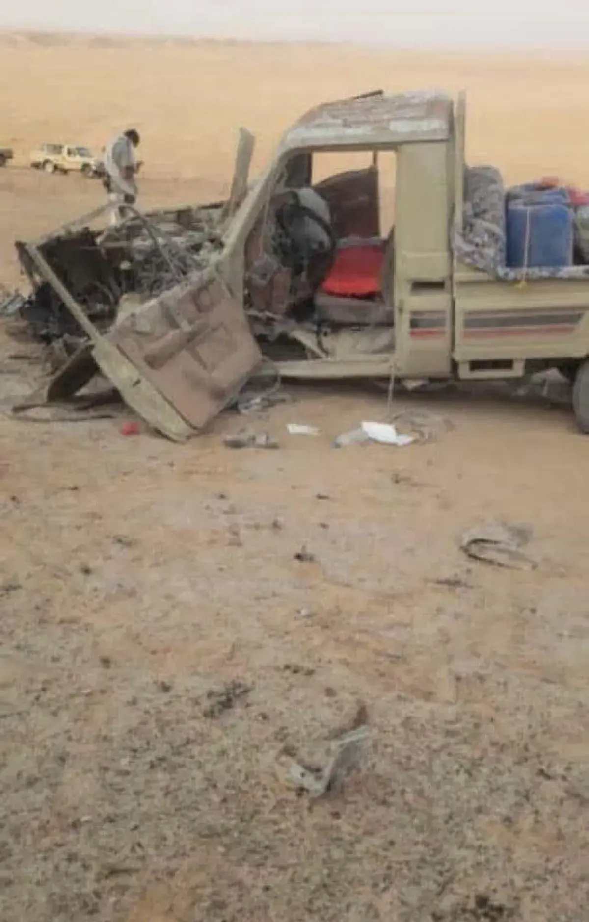 نجاة قبليين وإعطاب طقم إثر انفجار لغم حوثي أثناء ب...