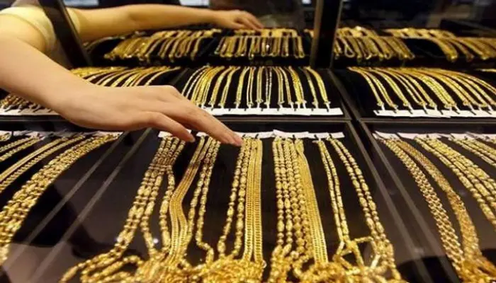 ارتفاع أسعار الذهب وسط تراجع الدولار والتطورات الج...