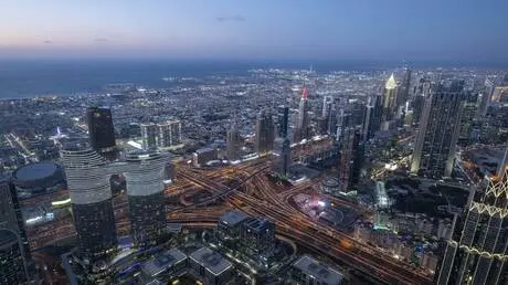 القطاع غير النفطي في الإمارات يسجل أسرع نمو في 4 أ...