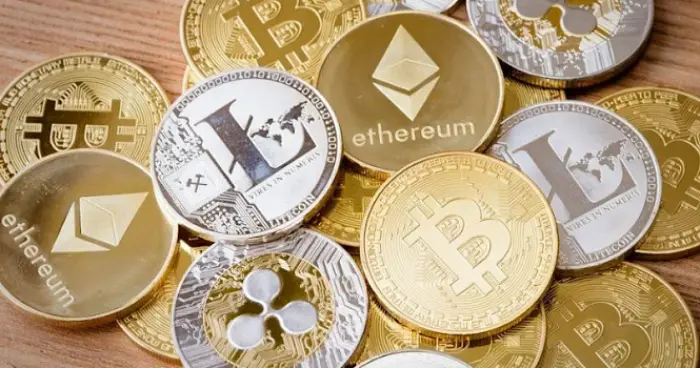 تراجعات محدودة للعملات المشفرة وسط ترقب للبيانات ا...