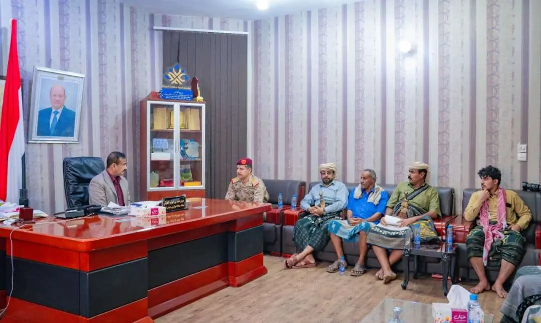 المحافظ بن الوزير يؤكد دعم السلطة المحلية للمشاريع الخدمية والتنموية بمديرية بيحان