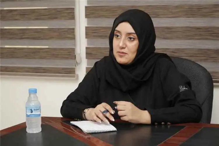 وكيلة محافظة حضرموت تبحث مع السلطة المحلية والأمن بالشحر تعزيز حماية المرأة والأمن المجتمعي