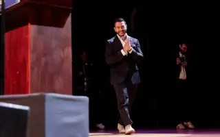 من أصول مصرية.. عبدول السيد ينتزع ترشيح الحزب الدي...