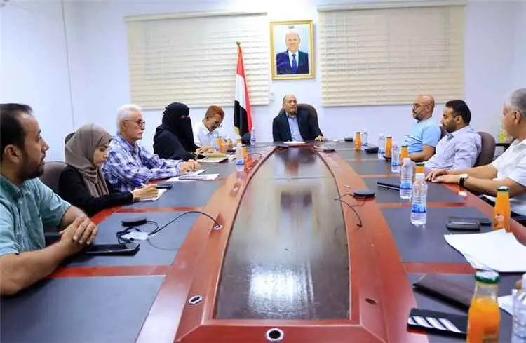 نائب وزير الصناعة والتجارة يناقش مع مصنّعي الدقيق تطوير جودة المنتج المحلي وتعزيز قيمته الغذائية واستقرار الأسواق