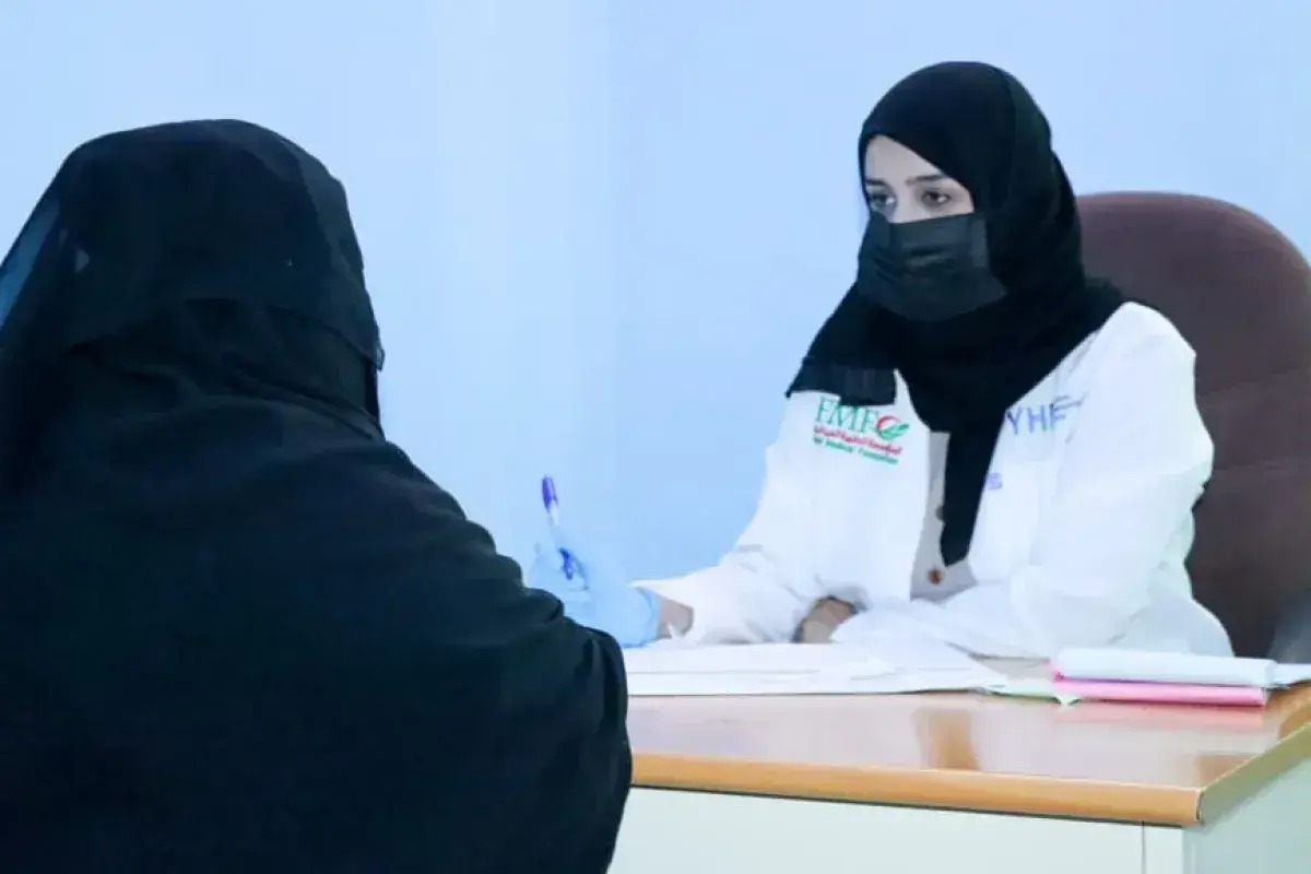 مستشفى حيس الريفي يقدم 80 ألف خدمة طبية مجانية بدعم المقاومة الوطنية