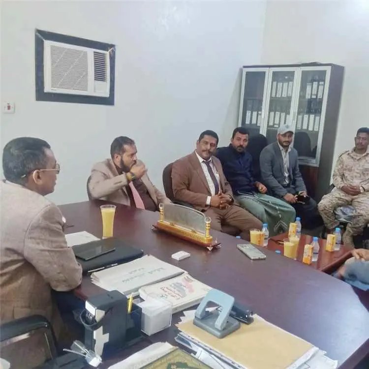 قائد المنطقة العسكرية الثانية يستقبل نائب مدير دائ...