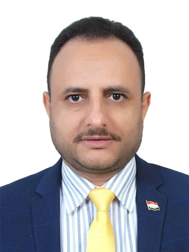 مستشار بالرئاسة يسخر من إعلان الحـ.ـوثيين توطين ال...