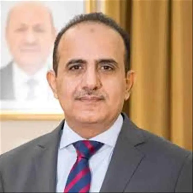 وزير الصحة يوجه برفع جاهزية المرافق الصحية في حضرم...