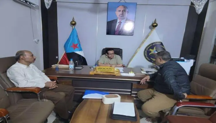 الأمين العام يطلع على الإجراءات القانونية الخاصة بقضية المناضل معين المقرحي ومعتقلي تظاهرة معاشيق السلمية