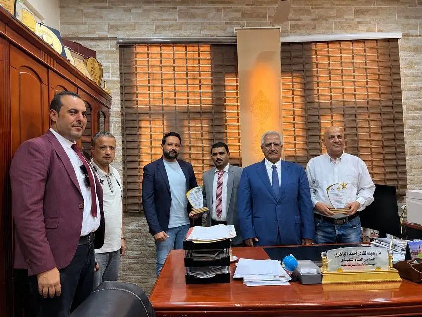 هيئة الأدوية في عدن تكرّم شركتين لالتزامهما بمعايي...