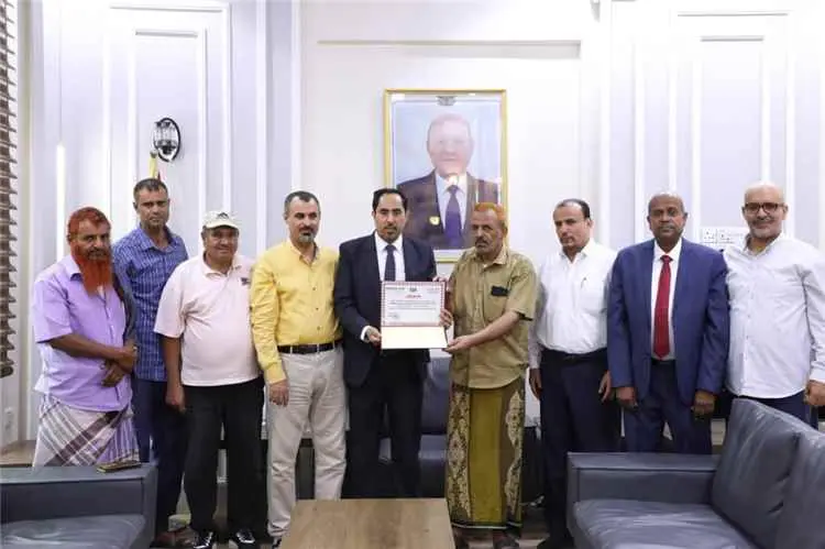 وزارة الشباب والرياضة تمنح نادي شباب زُبيد بالضالع...