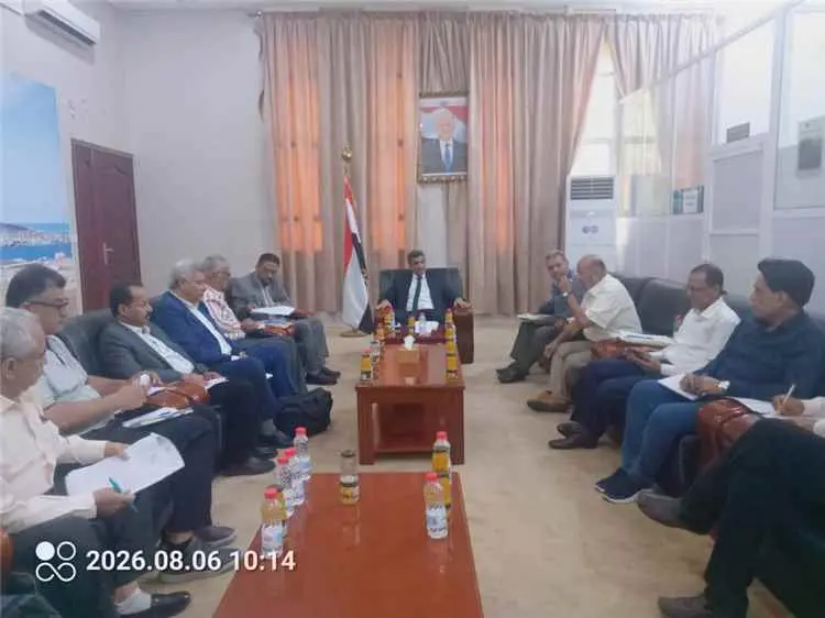 اجتماع مشترك بين الأمانة العامة لمجلس الوزراء ووزا...