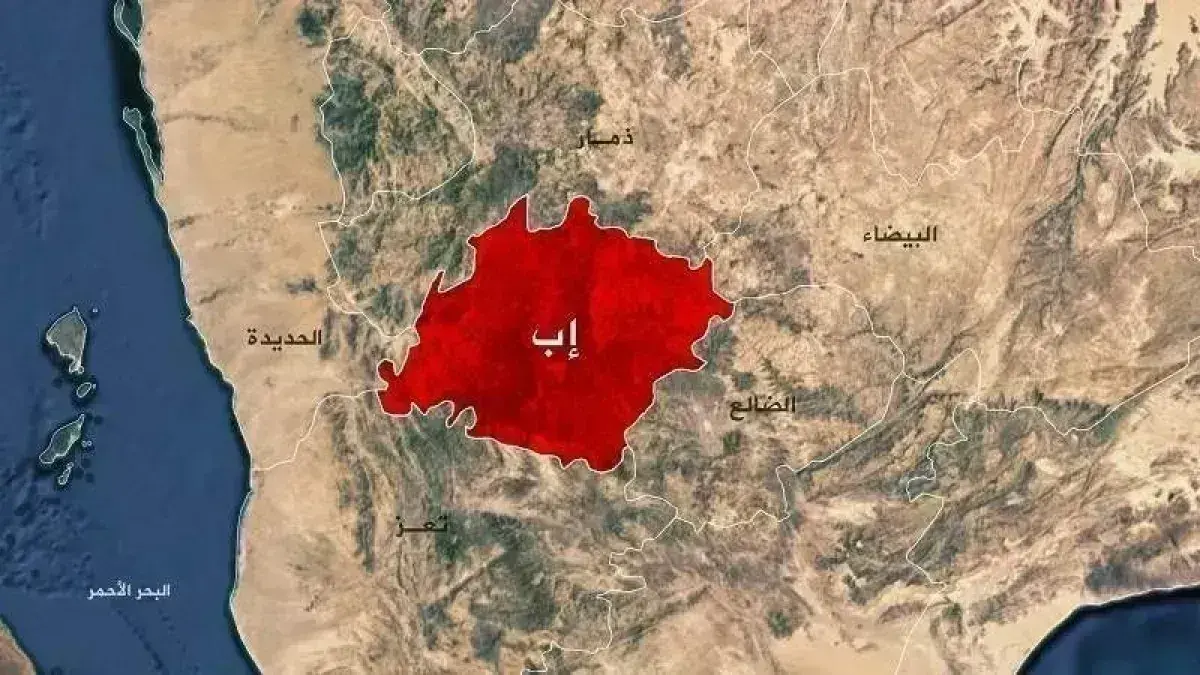 مليشيا الحوثي تقتحم عمارة سكنية وتنهب محتوياتها بالإكراه في إب