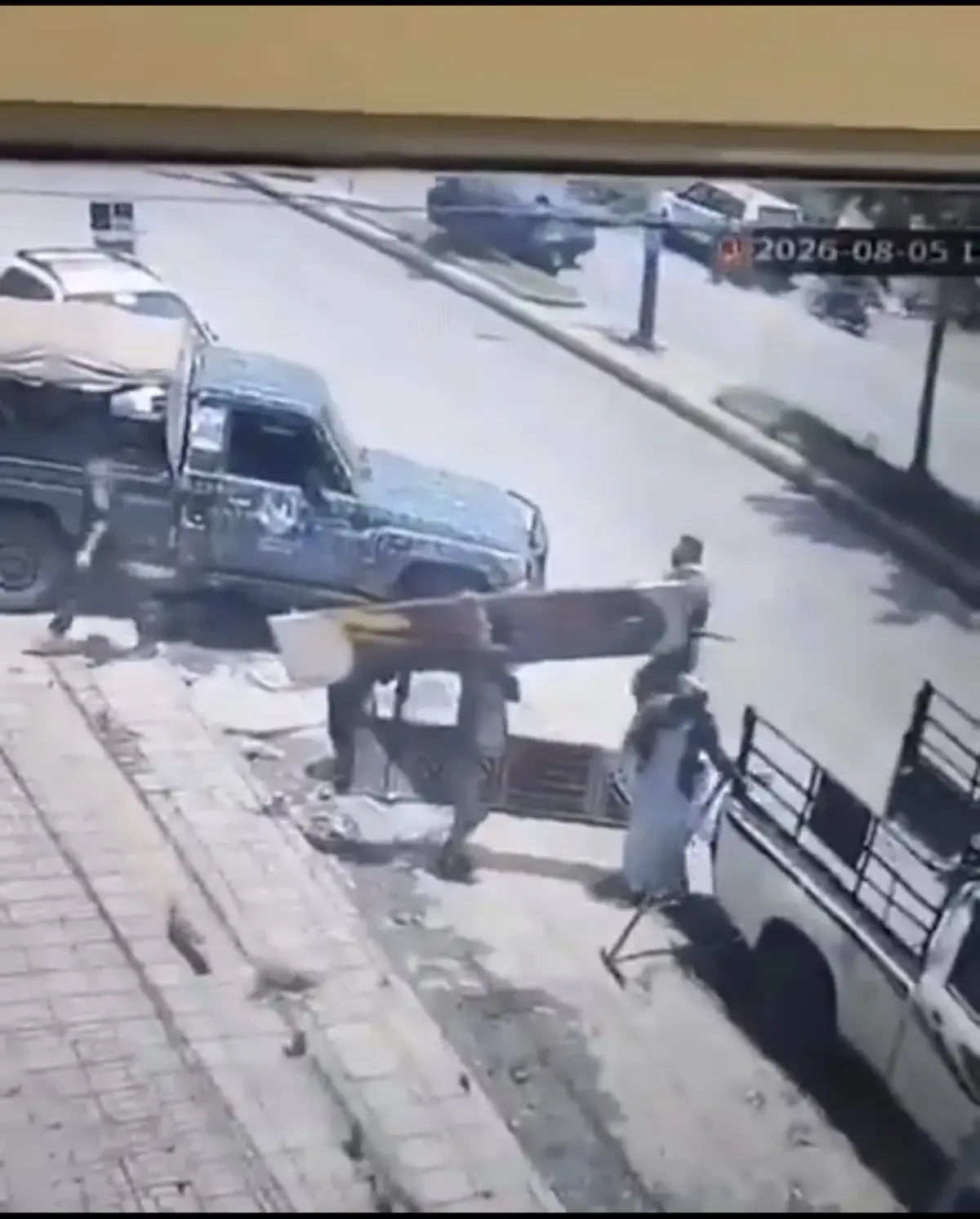 اسرار | بالتفاصيل- ميليشيا الحوثي في إب تستبيح مبن...