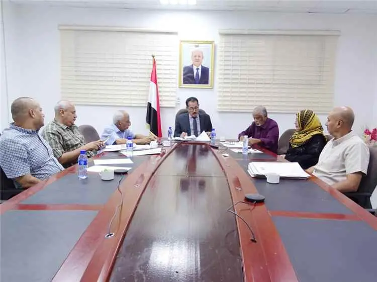 اجتماع في عدن يناقش استكمال إجراءات منح إجازة مزاولة مهنة المحاسبة القانونية