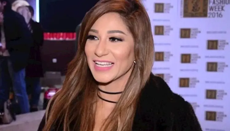 نجاة الفنانة المصرية إنجي شرف من حادث سير مروع