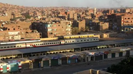 مصر.. احتجاز مواطن بقضية تجارة مخدرات في قطار بالص...
