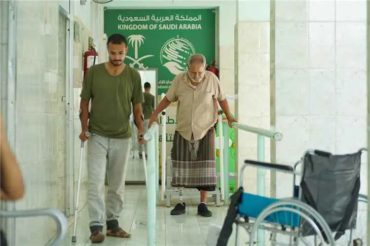 مركز الأطراف الصناعية بعدن يقدم أكثر من 13 ألف خدم...