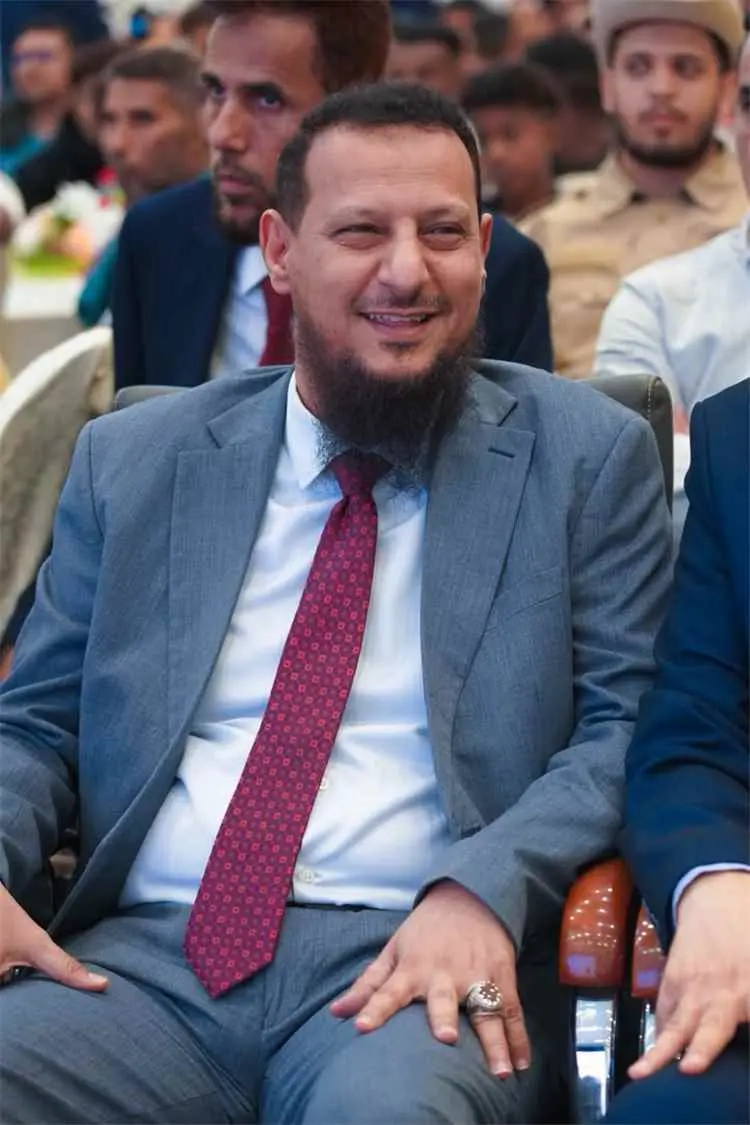 محافظ عدن يوجه بإدراج مشروع ترميم مقر اتحاد نقابات...