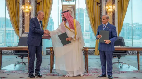 بعد "اتفاقية مكة".. لواء مصري سابق يحذر من إغراق ا...