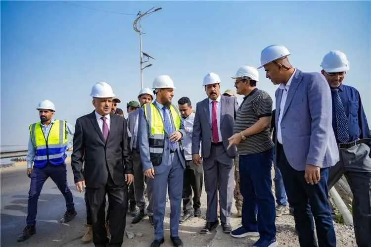 المحافظ شيخ نشاط وتحرك ميداني ومكتبي لتعزيز الخدما...