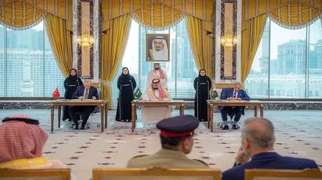 لماذا غابت مصر عن اتفاقية مكة للدفاع المشترك؟.. خب...