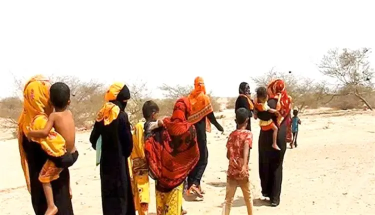 الحوثيون يهجرون سكان الحديدة وتحويل قراهم إلى ثكنا...