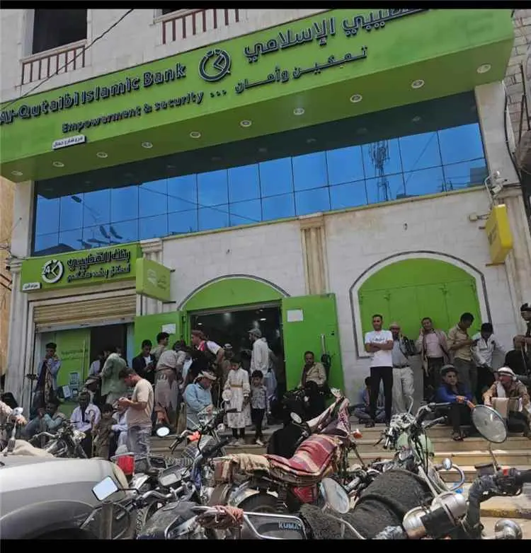 في موقف مسؤول.. مدير أحوال تعز يتحرك ميدانيًا لتسه...
