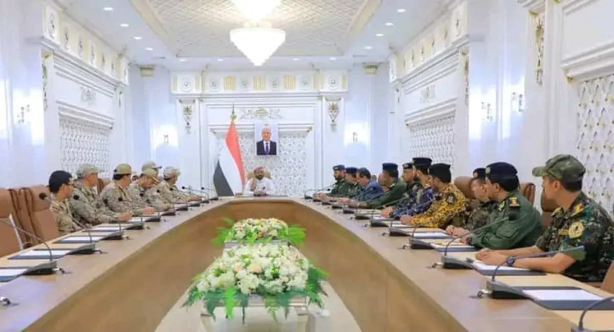 شدد على رفع الجاهزية العسكرية والأمنية في مأرب.. ا...