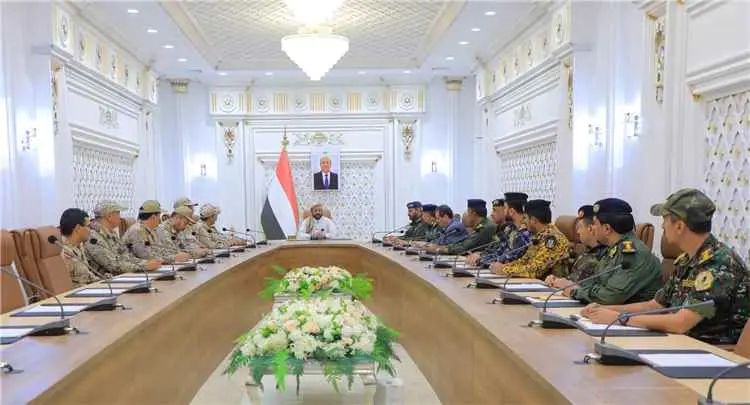 عضو مجلس القيادة العرادة يترأس اجتماعاً للجنة الأم...