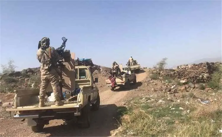 الحوثيون يهاجمون داخلياً هرباً من اتساع الغضب المع...