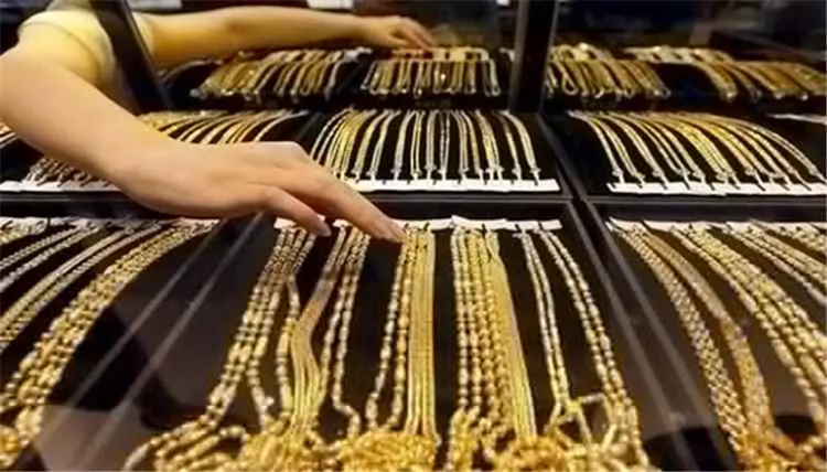 قفزة جديدة تشعل سوق الصاغة.. أسعار الذهب اليوم الأ...