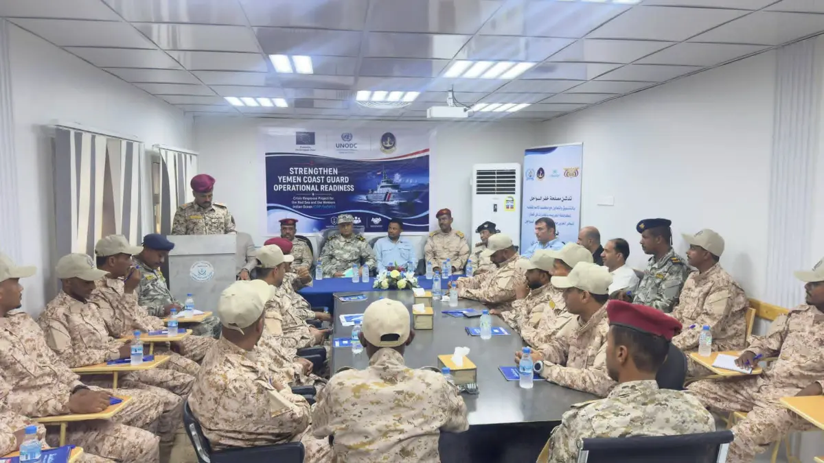تدشين دورتين تخصصيتين في «الفن البحري» و«أمن المنش...